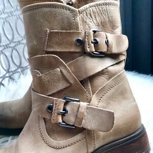 Guess Tan/Camel Leather Strappy Boots 👢